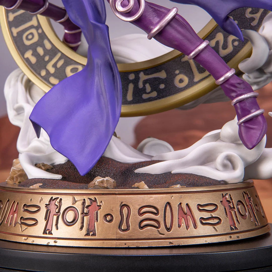 Figura de PVC de Dark Magician variante morada de Yu-Gi-Oh! Edición Estándar