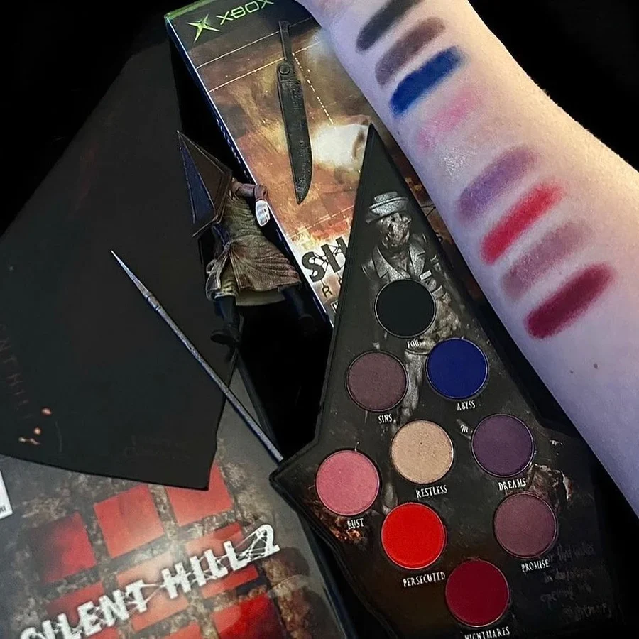 SILENT HILL 2 Pyramid Head Palette by Vampyre Cosmetics