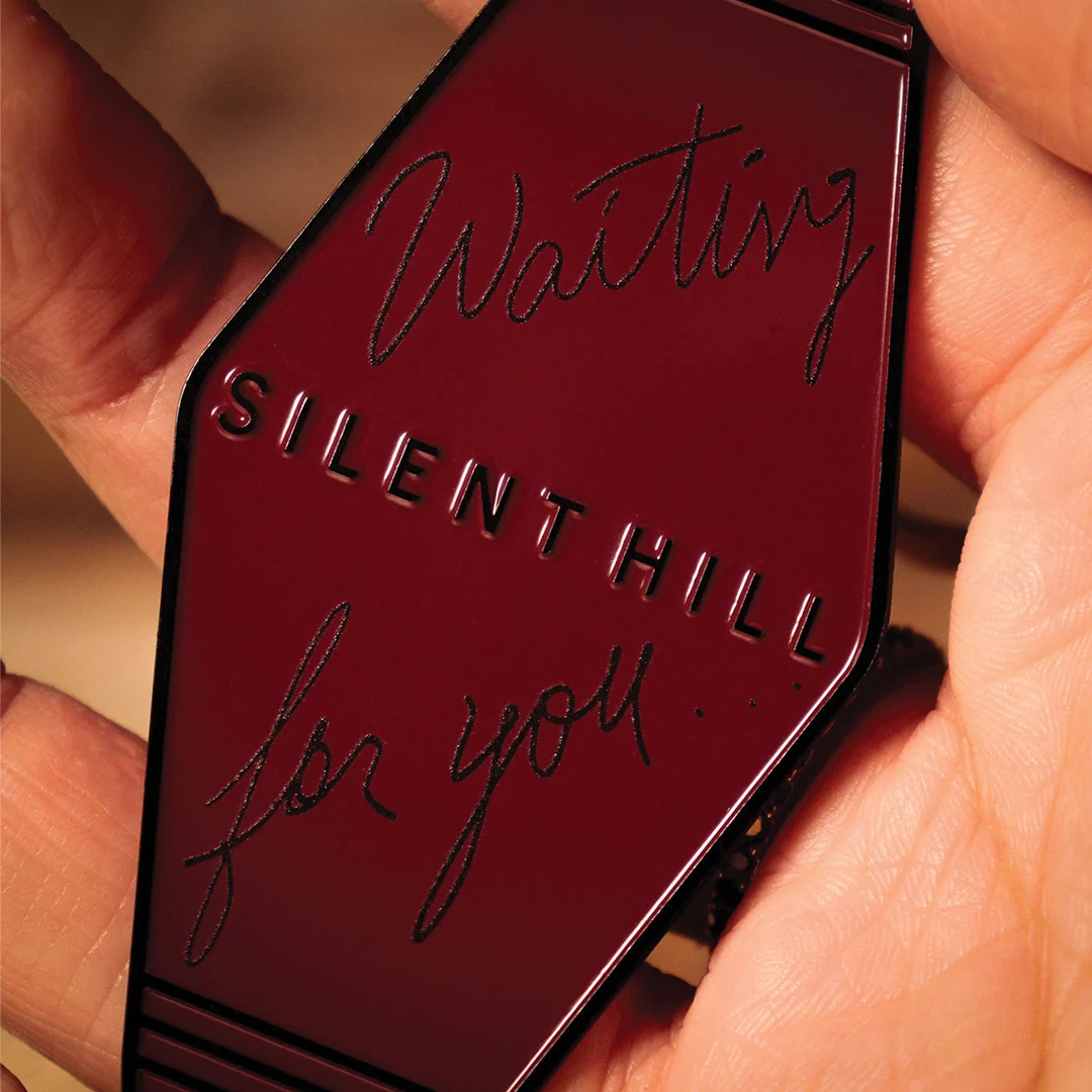 SILENT Hill 2 Limited Edition Brelok Lakeview Hotel Red Edition