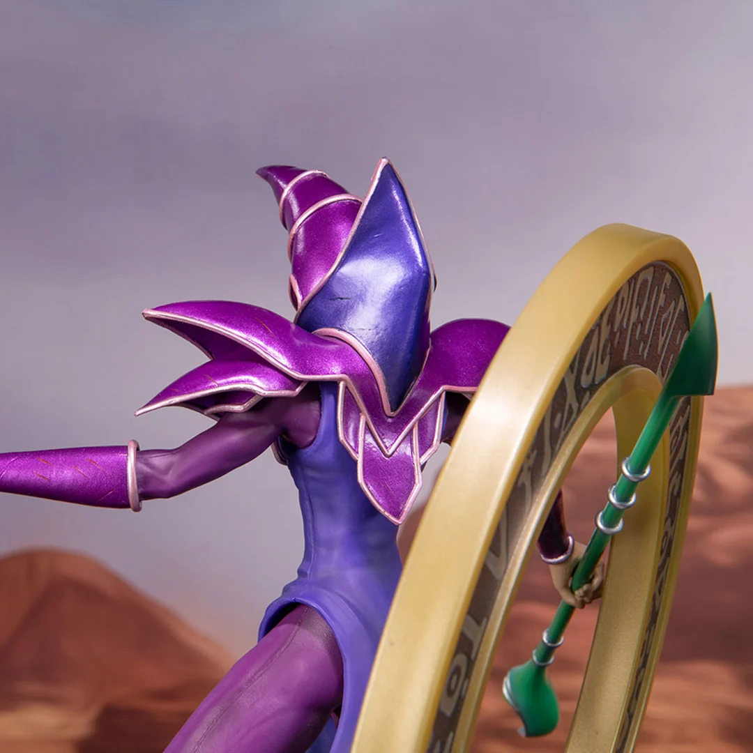 Figura de PVC de Dark Magician variante morada de Yu-Gi-Oh! Edición Estándar