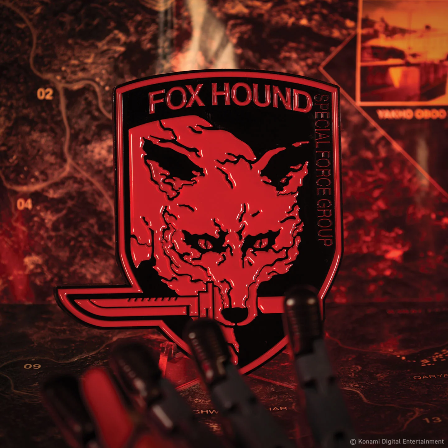 METAL GEAR SOLID FOXHOUND Insignia [EXCLUSIVE RED EDITION]