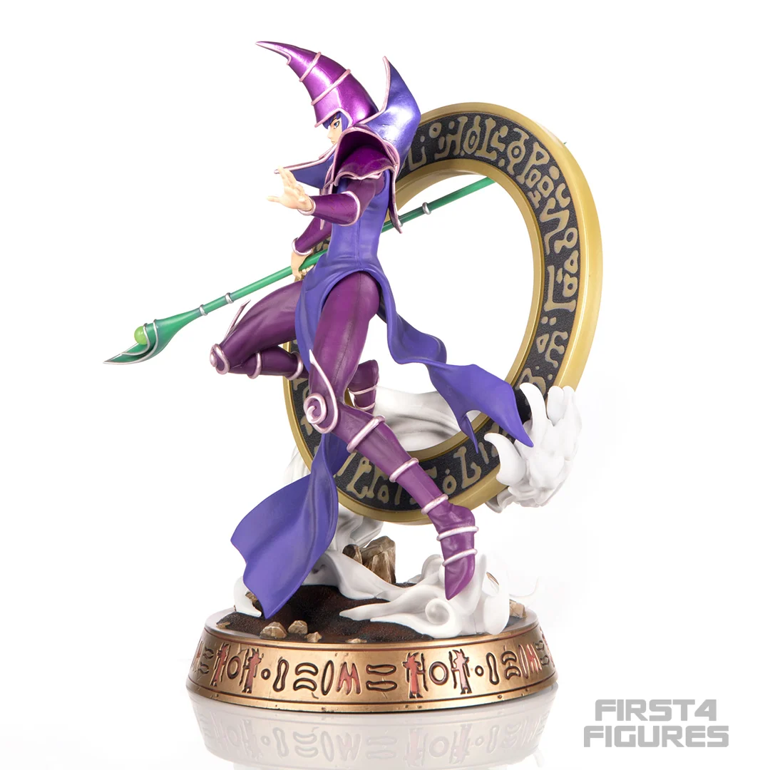 Figura de PVC de Dark Magician variante morada de Yu-Gi-Oh! Edición Estándar