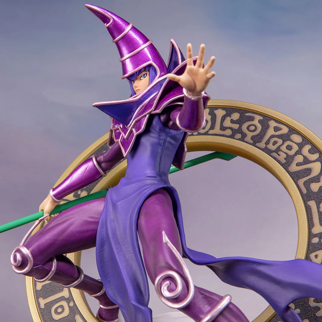 Figura de PVC de Dark Magician variante morada de Yu-Gi-Oh! Edición Estándar