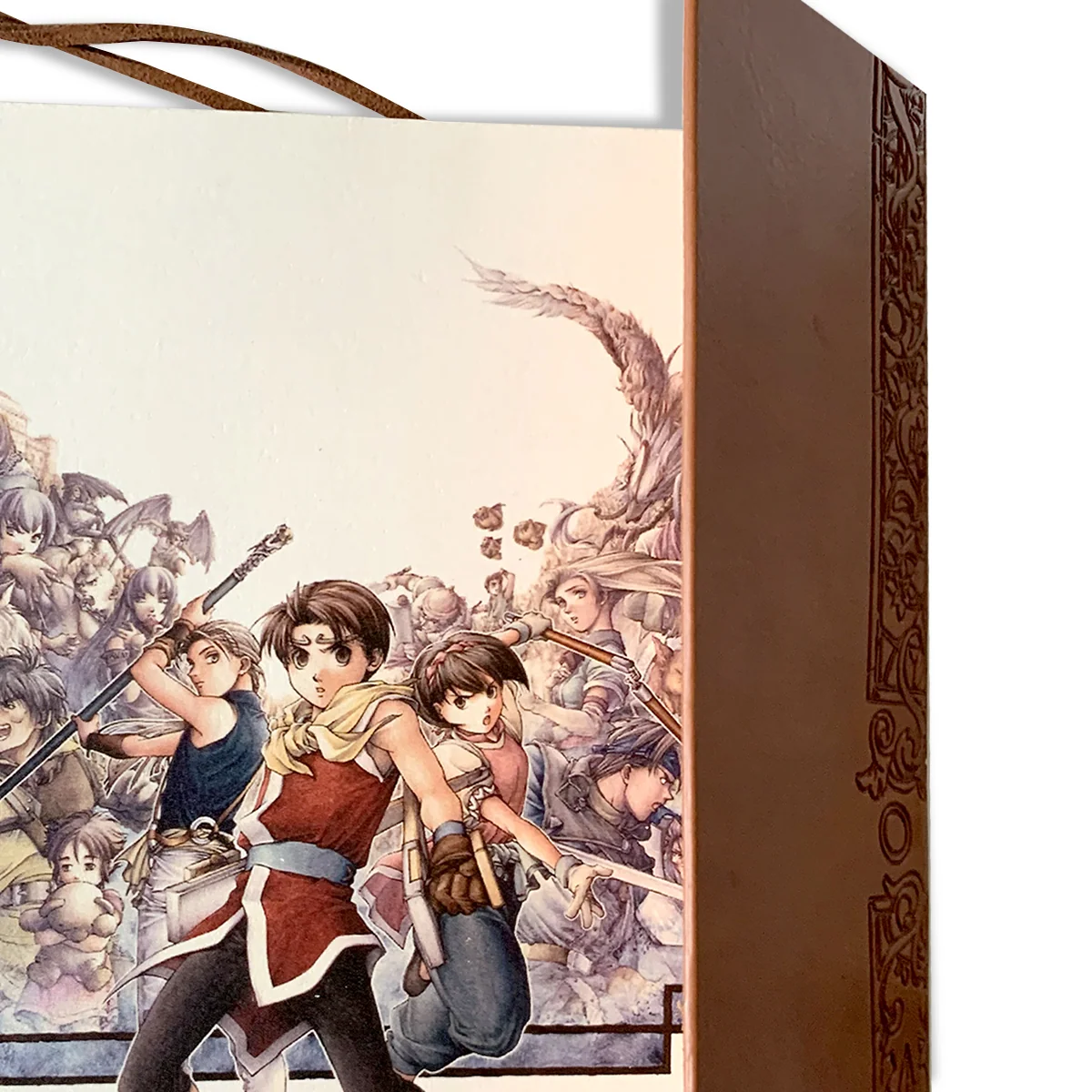 Suikoden lærdagbok med blanke sider og emaljert gyllen rune