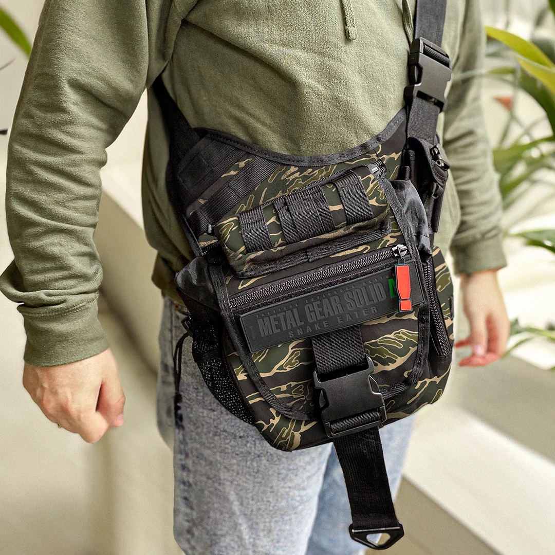 METAL GEAR SOLID Δ: SNAKE EATER Camo Tactical Shoulder Bag